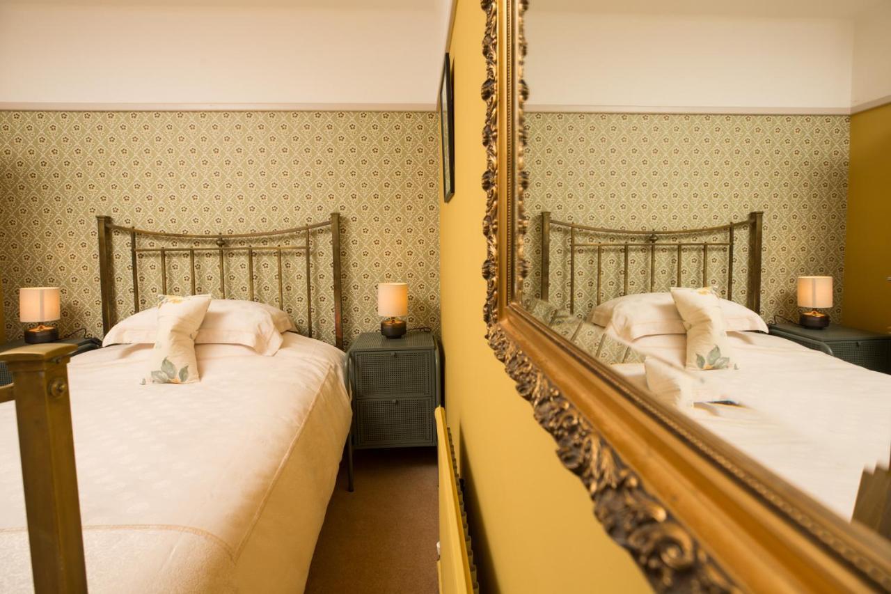נורוויץ'' Chestnut Grove Bed And Breakfast מראה חיצוני תמונה